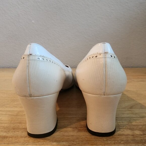 Salvatore Ferragamo Womens Low Pump Heel Square Toe Leather White Beige Size 10B - Picture 7 of 12